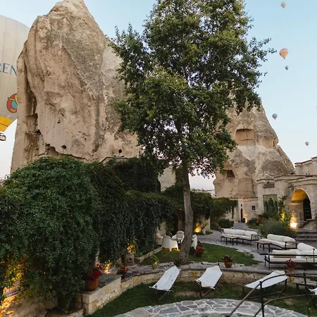 Anatolian Cave & Hotel 3*