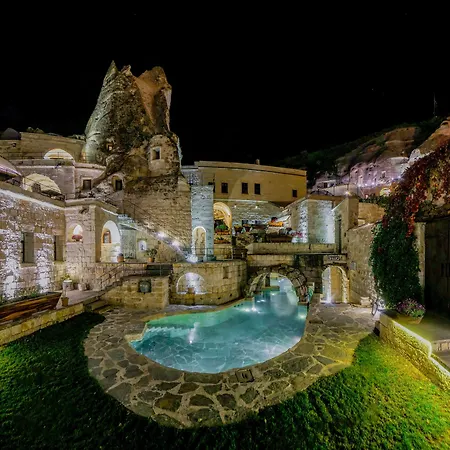 Anatolian Cave & Szálloda 3*