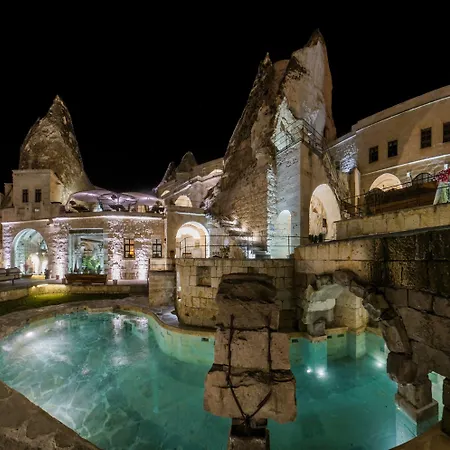 Anatolian Cave & מלון