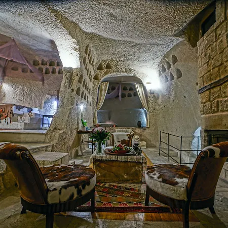 Anatolian Cave & Γκόρεμε