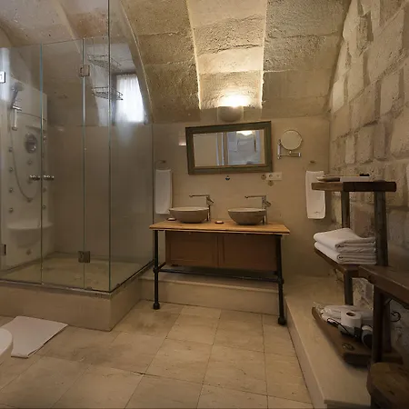 Anatolian Cave & Hotel 3*