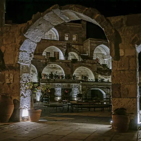 Anatolian Cave & מלון