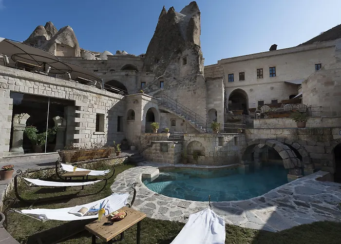 Anatolian Cave & 格雷梅