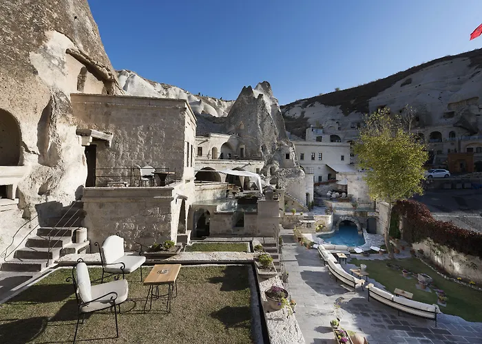 Anatolian Cave & 格雷梅