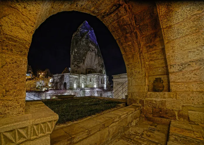 Anatolian Cave & 格雷梅